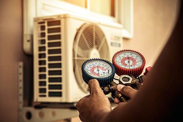 Professional Hvac technician working in Irene, TX